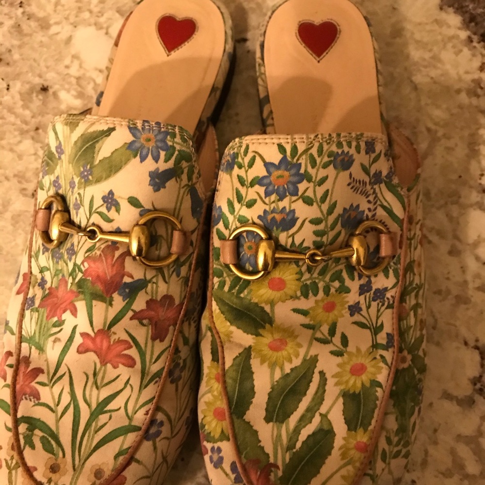 Gucci mules 💯 authentic worn with love